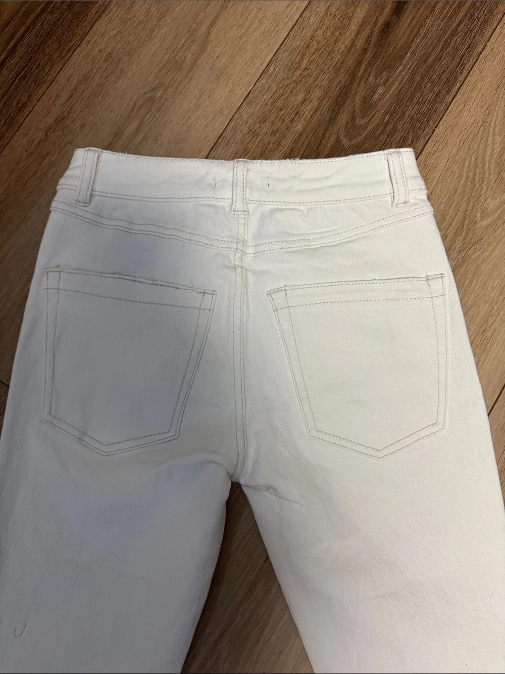 Martha Stewart NWT 2 Slim skinny Straight leg vanilla bean Jeans (READ PLEASE)